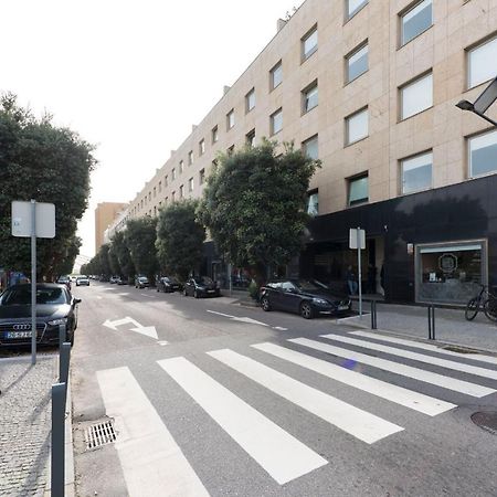 Lovelystay - Oporto Beach Apartment With 2 Free Parking Spots มาโตซีนโญส ภายนอก รูปภาพ