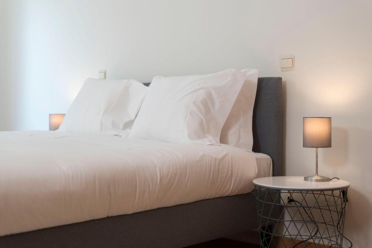 Lovelystay - Oporto Beach Apartment With 2 Free Parking Spots มาโตซีนโญส ภายนอก รูปภาพ