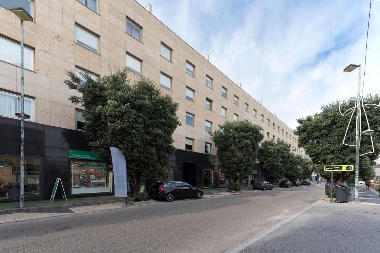 Lovelystay - Oporto Beach Apartment With 2 Free Parking Spots มาโตซีนโญส ภายนอก รูปภาพ